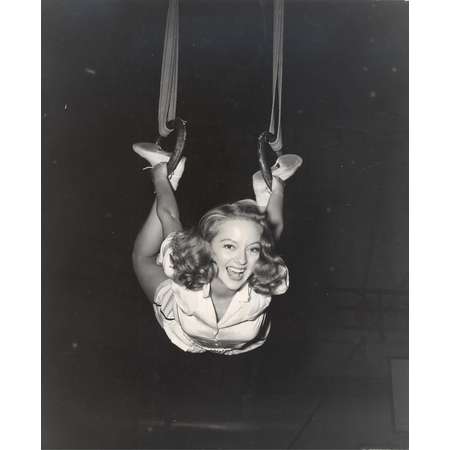 Evelyn Keyes in the Air