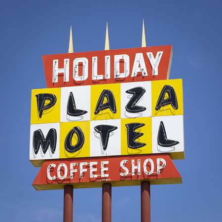 Holiday Plaza Motel