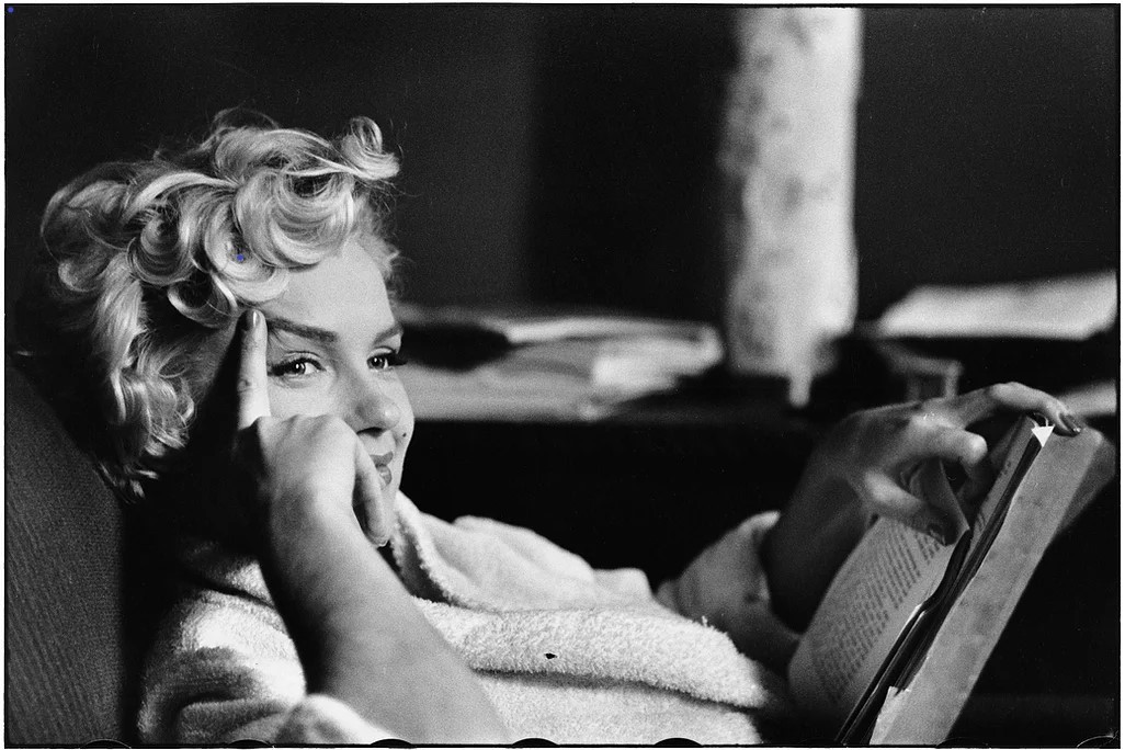 Marilyn Monroe, New York (Reading book)
