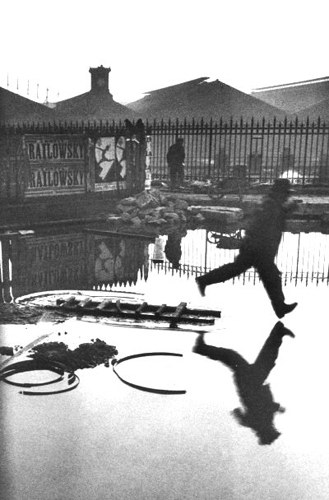 Henro Cartier-Bresson, Behind the Gare saint_lazare, 1932